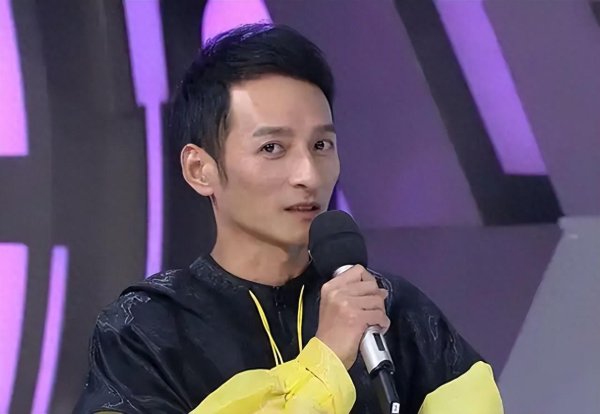 大众配资 著名主持人：节目停播，被嘲“精神病”，48岁无妻无子，现状如何